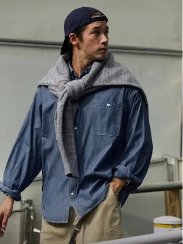 カジュアルデニムシャツ