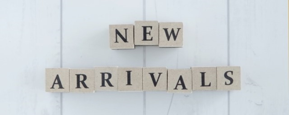 NEW ARRIVALS の文字