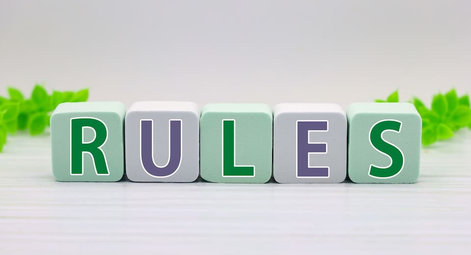 積み木にRULESの文字